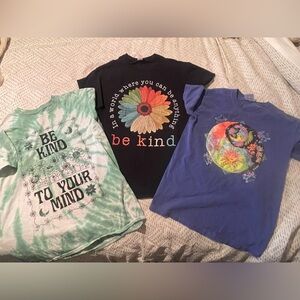 Cool Women’s shirt bundle (3) large, medium and small shirts